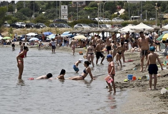 Cipru promite rambursarea banilor turiștilor care se vor infecta cu COVID-19 în timpul vacanței